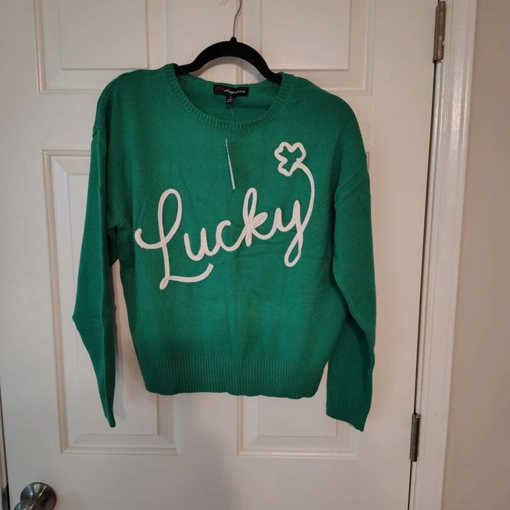 33 Degrees Women’s Lucky Graphic Pullover Sweater S